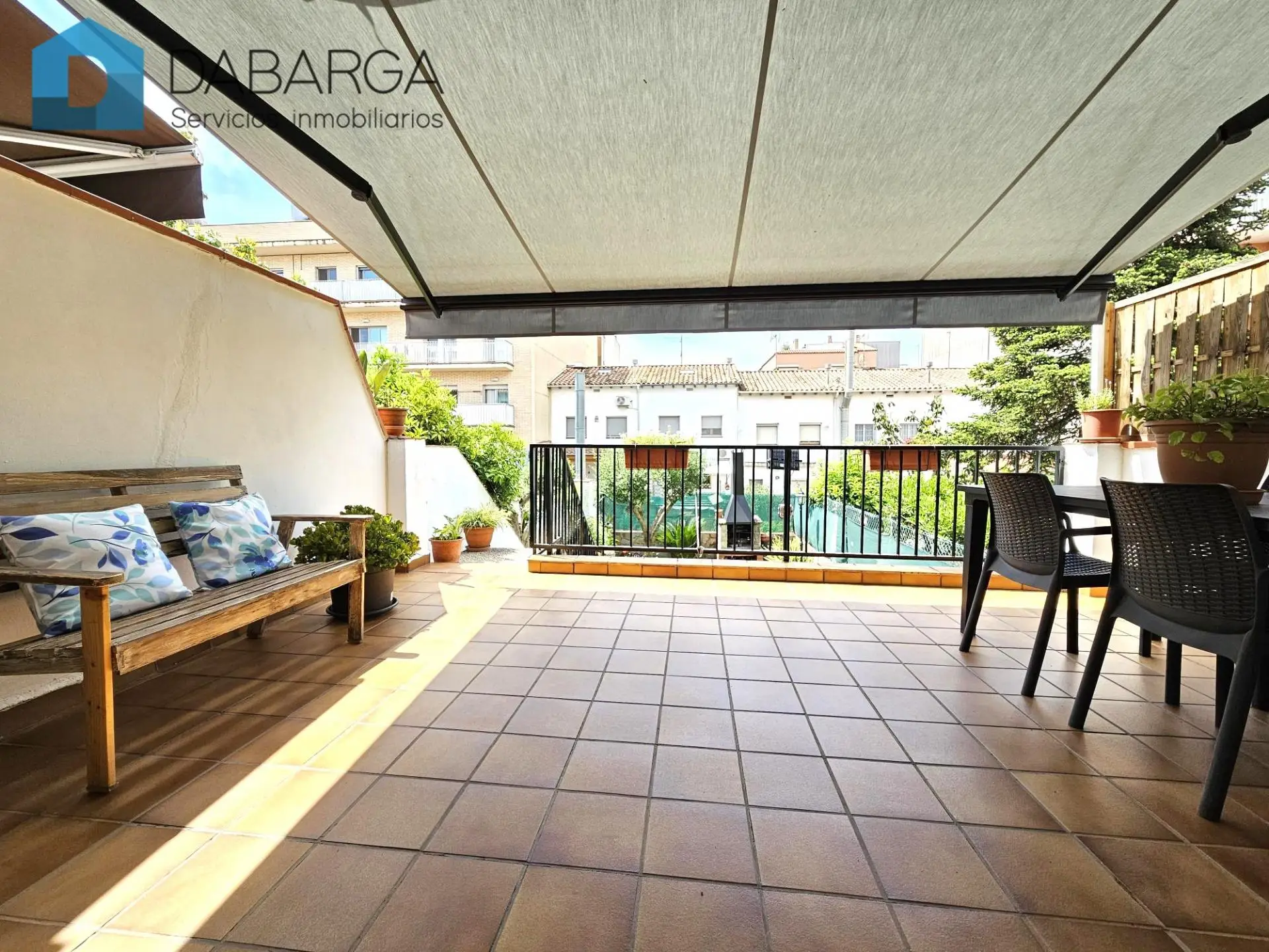 inmo_03040_380832-763158763_14e0c91e663339a418f6be59bf86421d.webp
