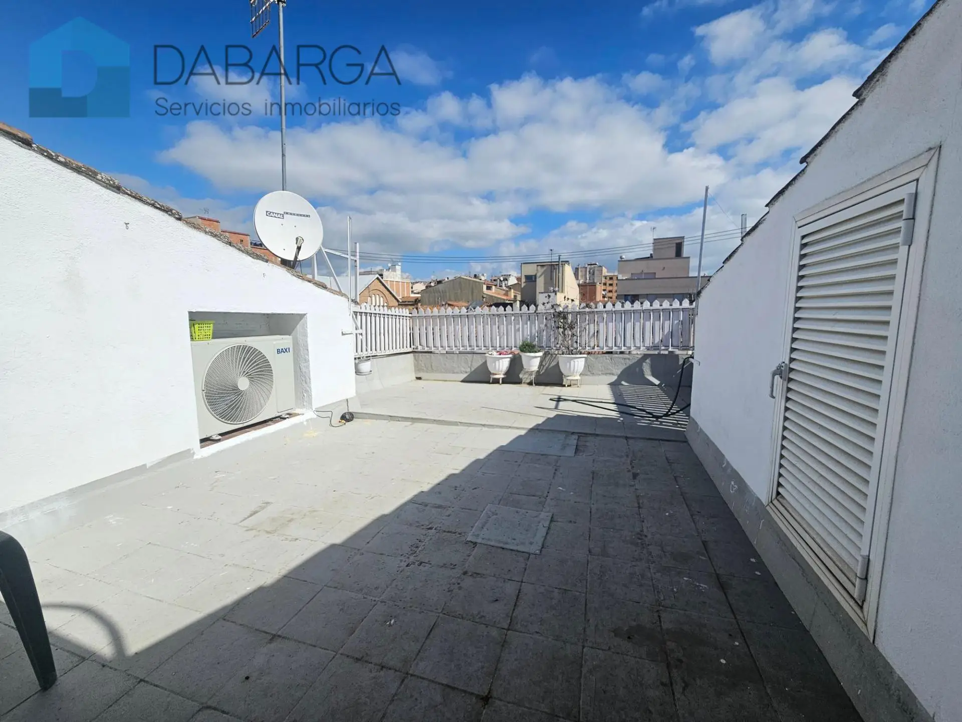 inmo_03040_393820-119565244_c66e7e4f331d5e767a0a324a491ff686.webp
